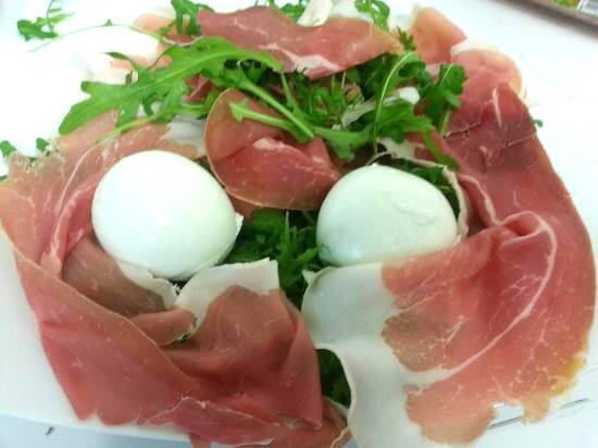 Prosciutto e Mozzarella di bufala