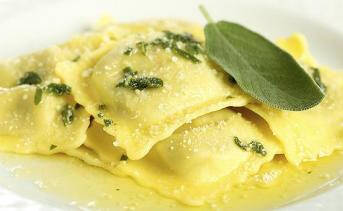 Ravioli burro  e salvia 