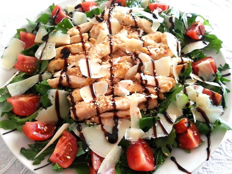 Insalatona di pollo "BBQ" 